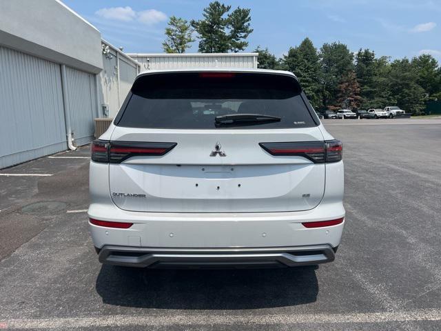 new 2025 Mitsubishi Outlander car, priced at $38,625