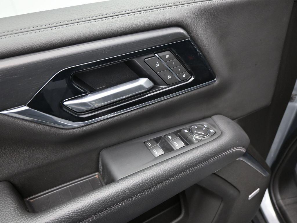 used 2025 GMC Yukon XL car, priced at $71,990