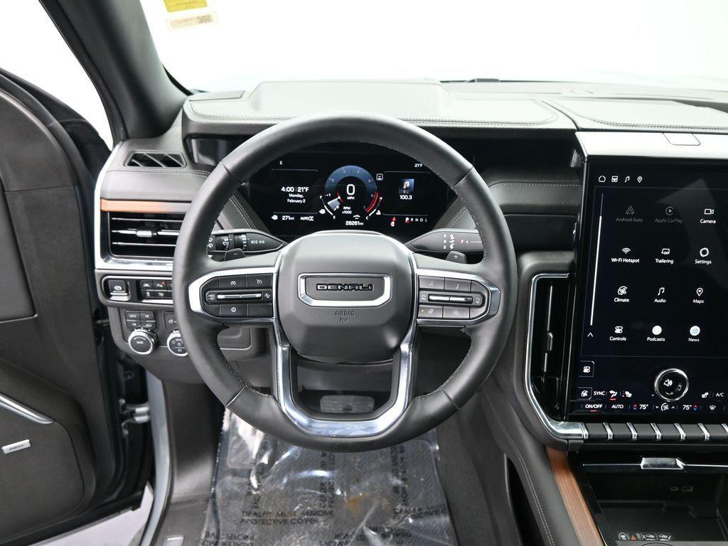 used 2025 GMC Yukon XL car, priced at $71,990