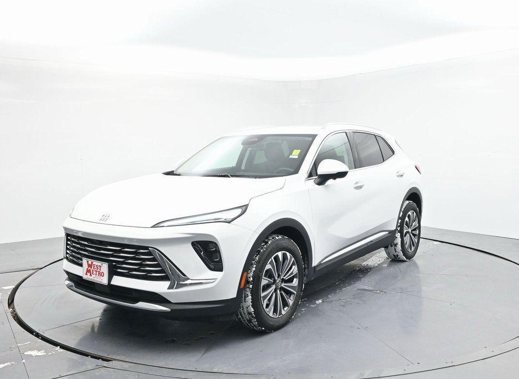 used 2025 Buick Envision car, priced at $28,990