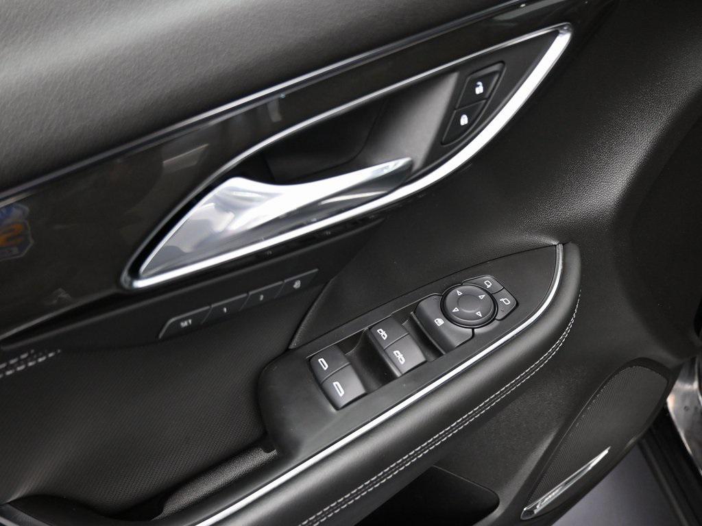 used 2025 Buick Envision car, priced at $28,990