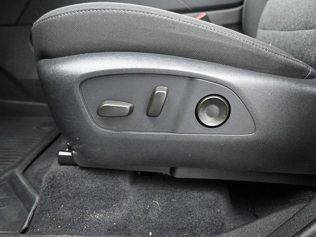 used 2025 GMC Acadia car, priced at $31,990