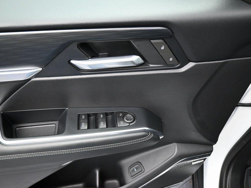 used 2025 GMC Acadia car, priced at $32,990