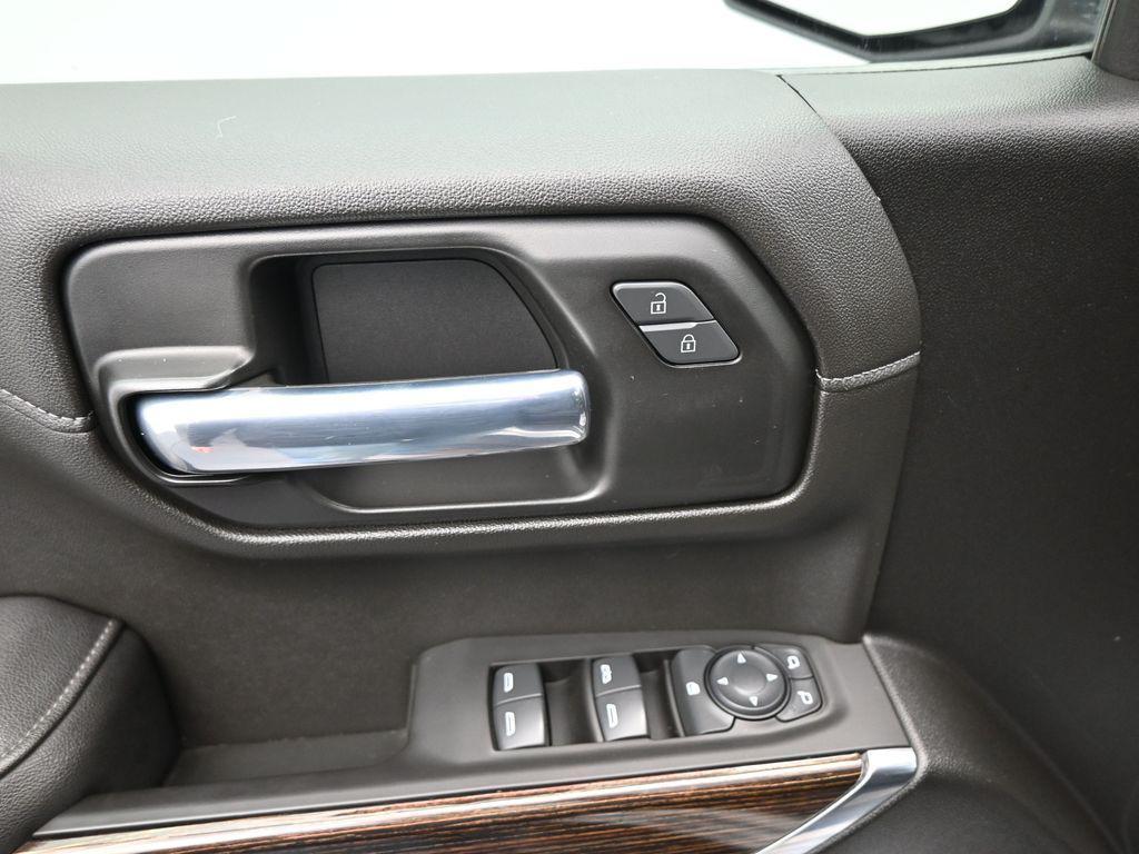 used 2021 GMC Sierra 1500 car, priced at $33,990