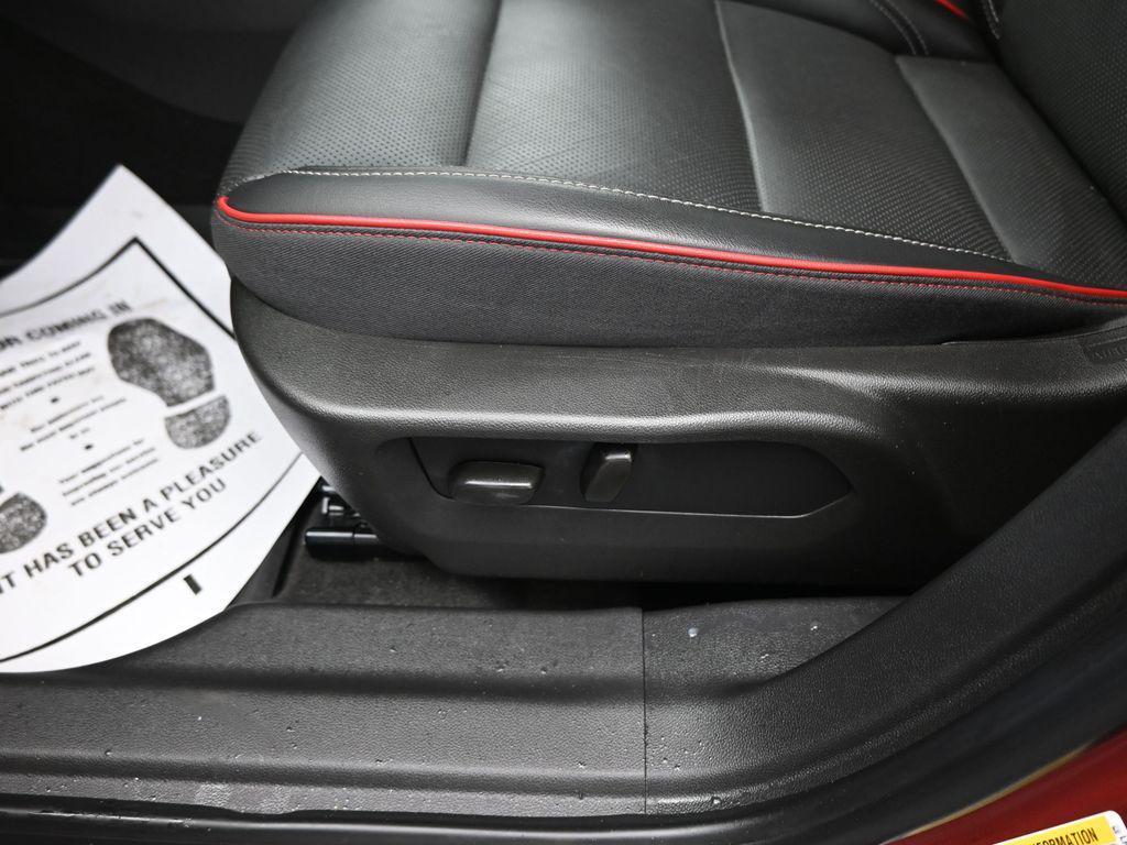 used 2023 Buick Envision car, priced at $25,500