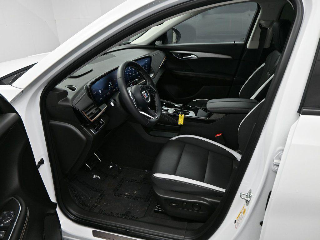 used 2025 Buick Envision car, priced at $28,990