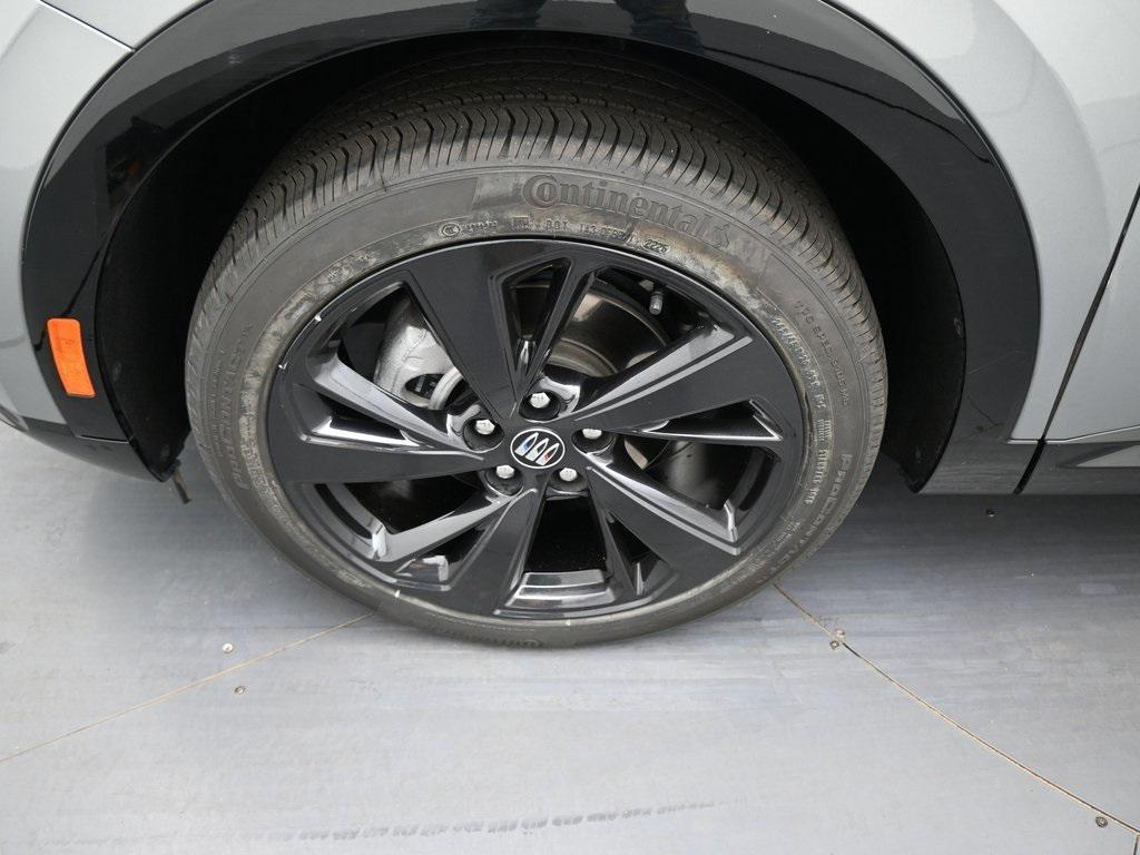 used 2025 Buick Envision car, priced at $30,490