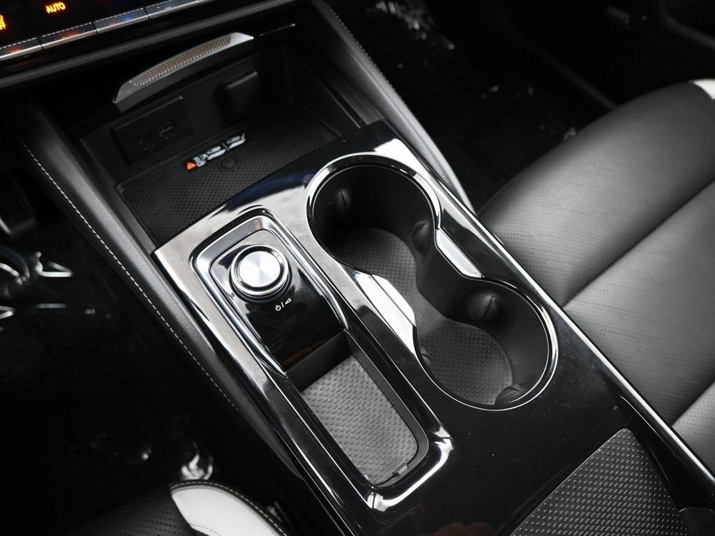 used 2025 Buick Envision car, priced at $30,490