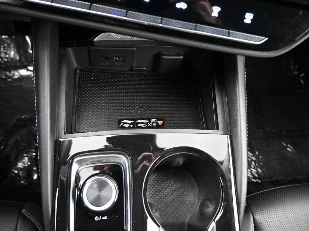 used 2025 Buick Envision car, priced at $28,490