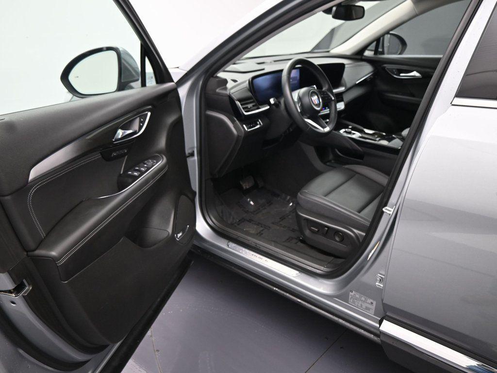 used 2025 Buick Envision car, priced at $28,490