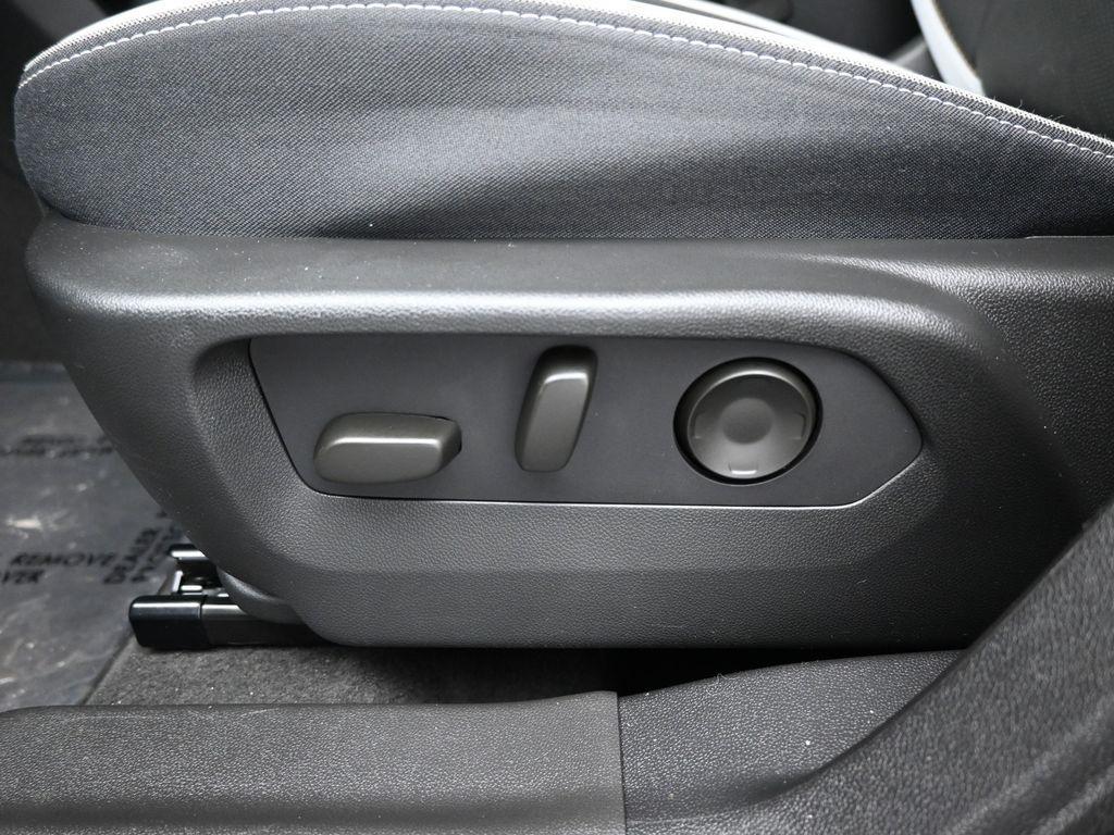 used 2025 Buick Envision car, priced at $29,990