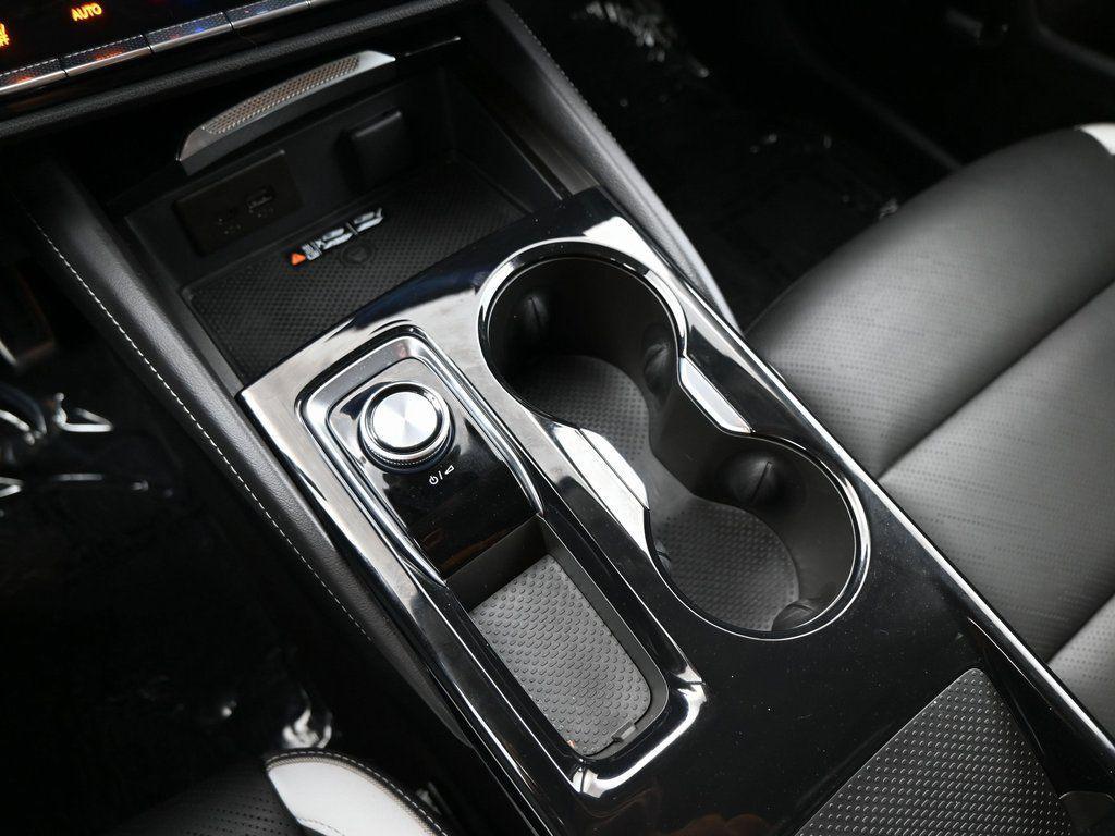 used 2025 Buick Envision car, priced at $29,990