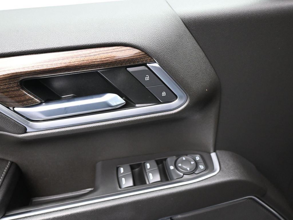 used 2022 Chevrolet Silverado 1500 car, priced at $33,990