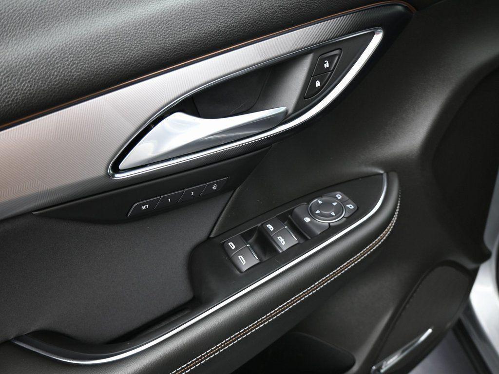 used 2025 Buick Envision car, priced at $29,990