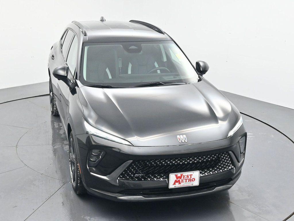 used 2025 Buick Envision car, priced at $29,990