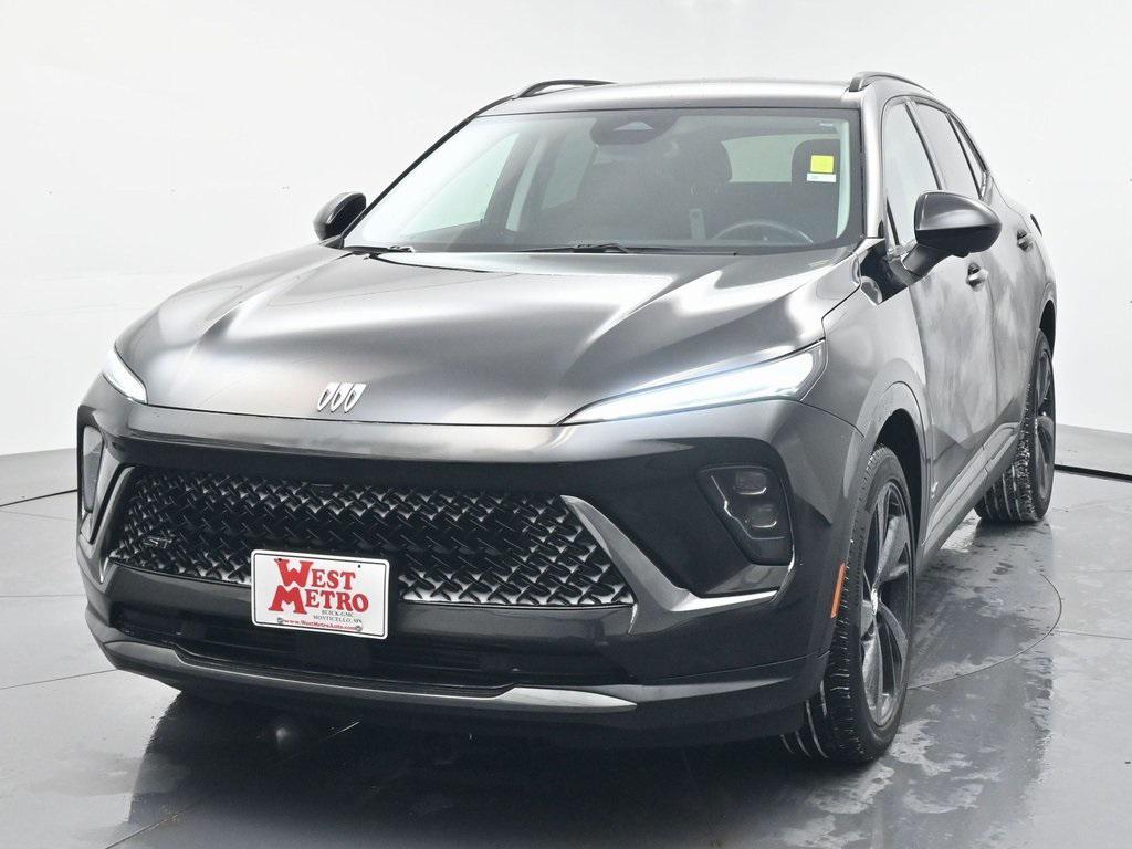 used 2025 Buick Envision car, priced at $30,990