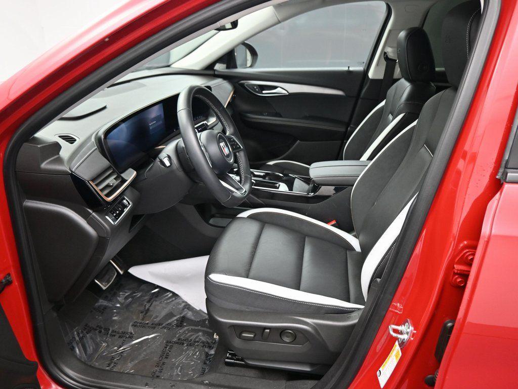 used 2025 Buick Envision car, priced at $30,490