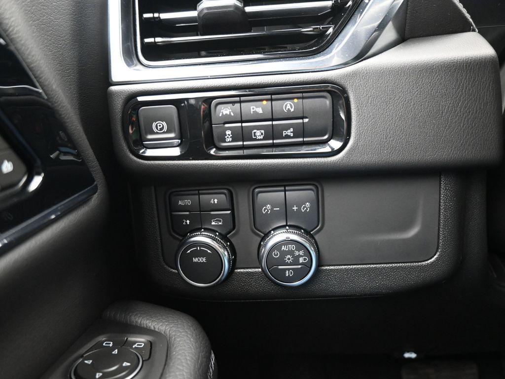 used 2025 GMC Yukon XL car, priced at $72,990