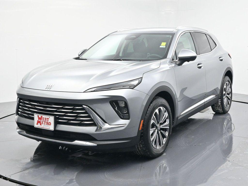 used 2025 Buick Envision car, priced at $28,490