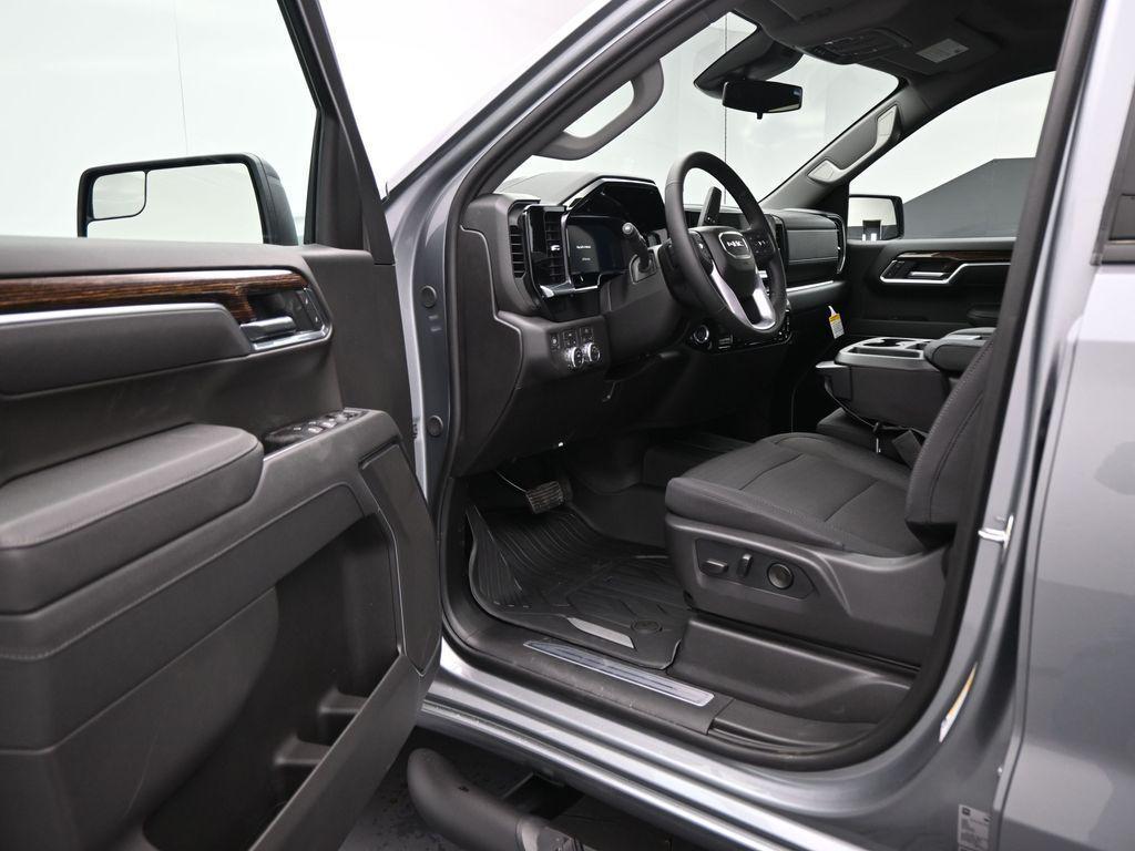 new 2026 GMC Sierra 1500 car, priced at $45,300