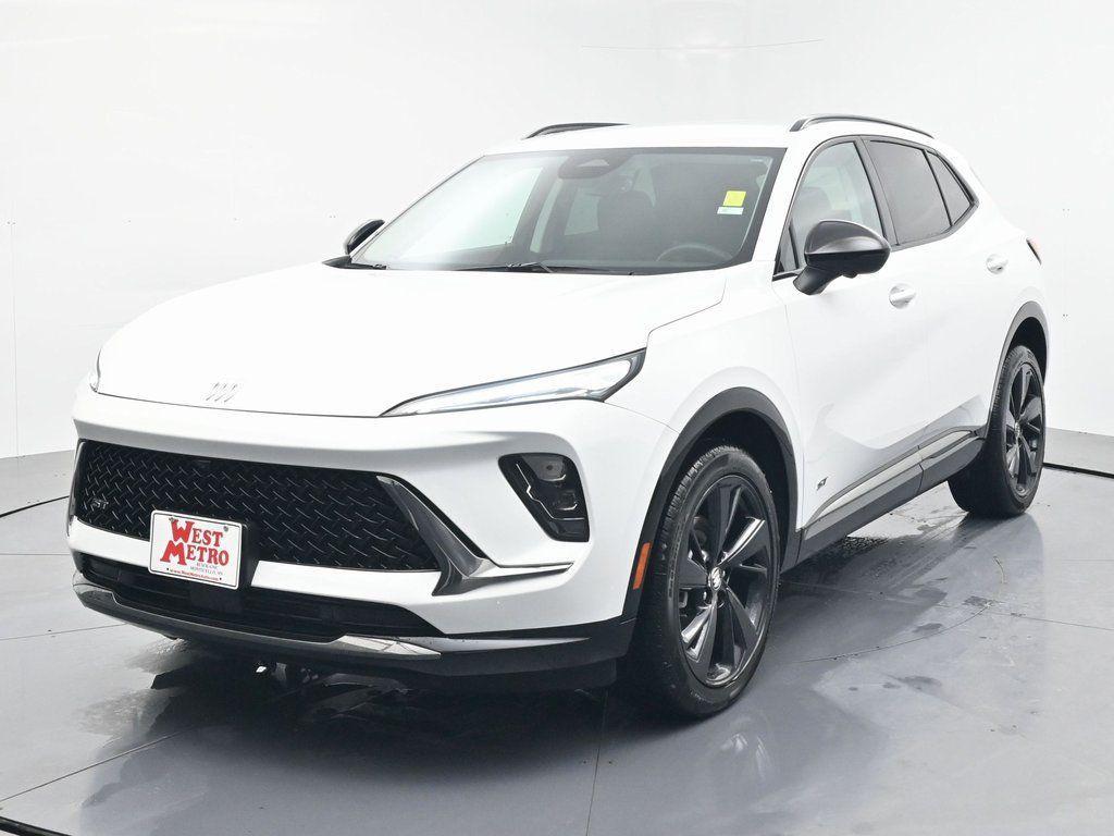 used 2025 Buick Envision car, priced at $30,990