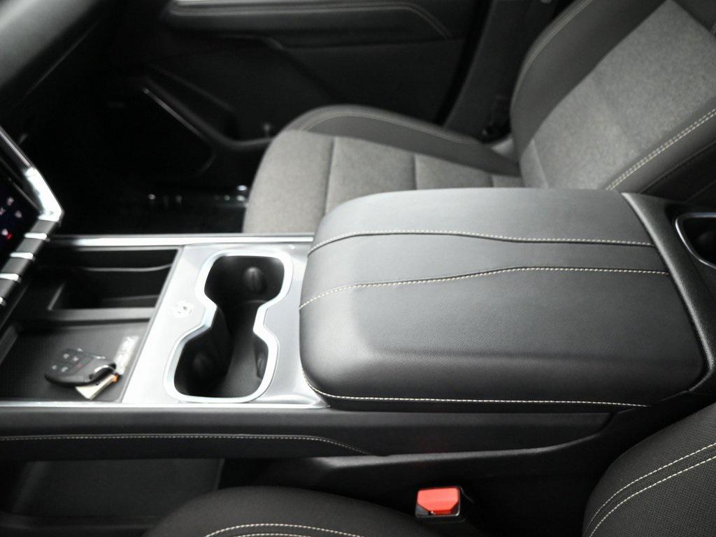 used 2025 GMC Acadia car, priced at $32,990