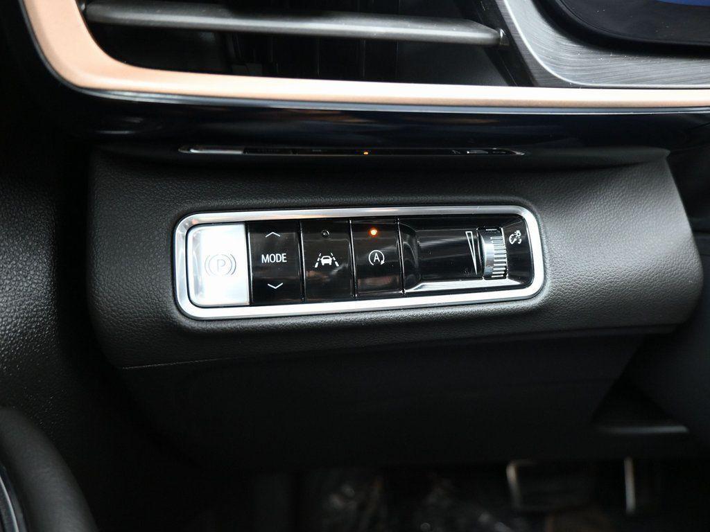 used 2025 Buick Envision car, priced at $28,990