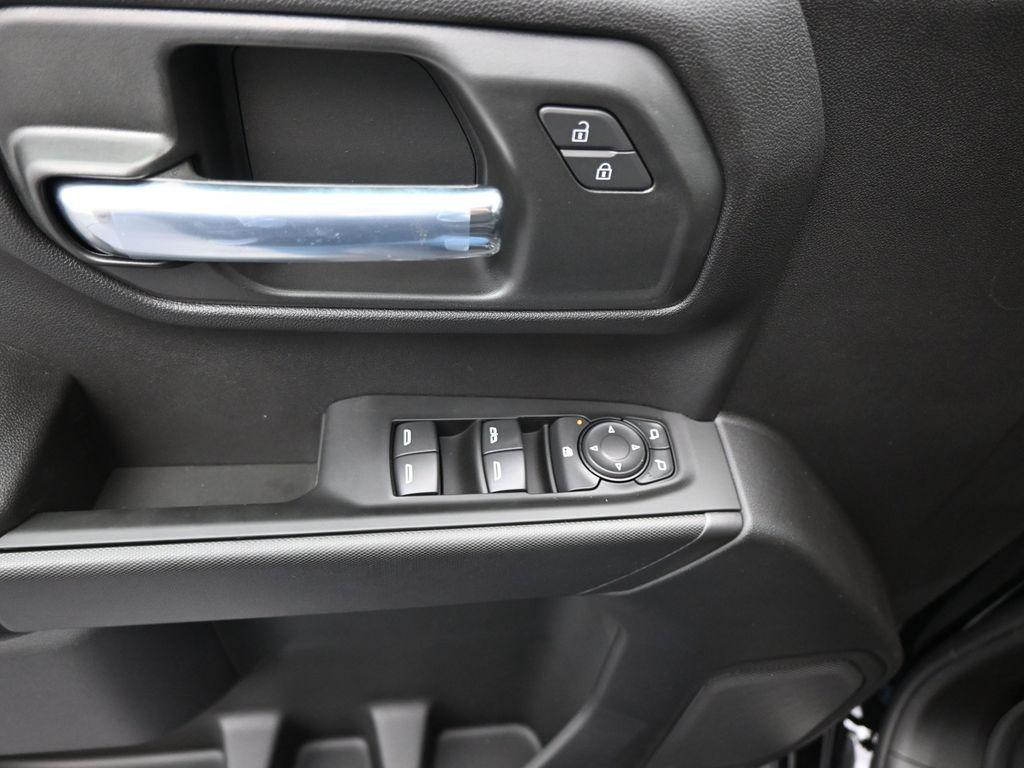 new 2026 GMC Sierra 1500 car, priced at $47,235