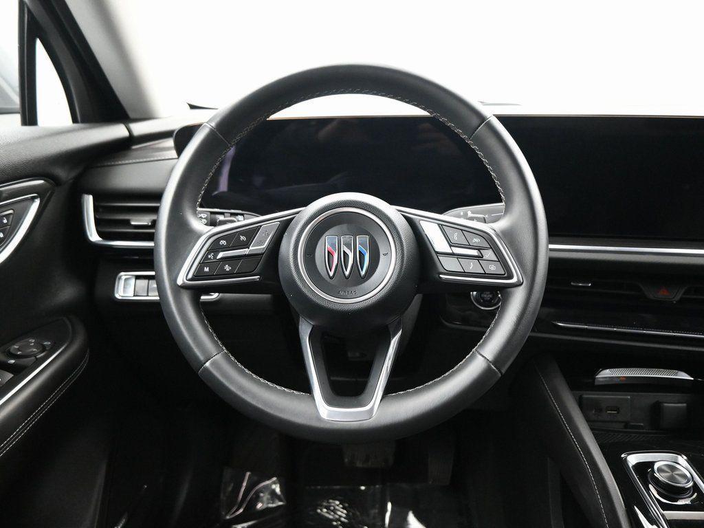 used 2025 Buick Envision car, priced at $27,990