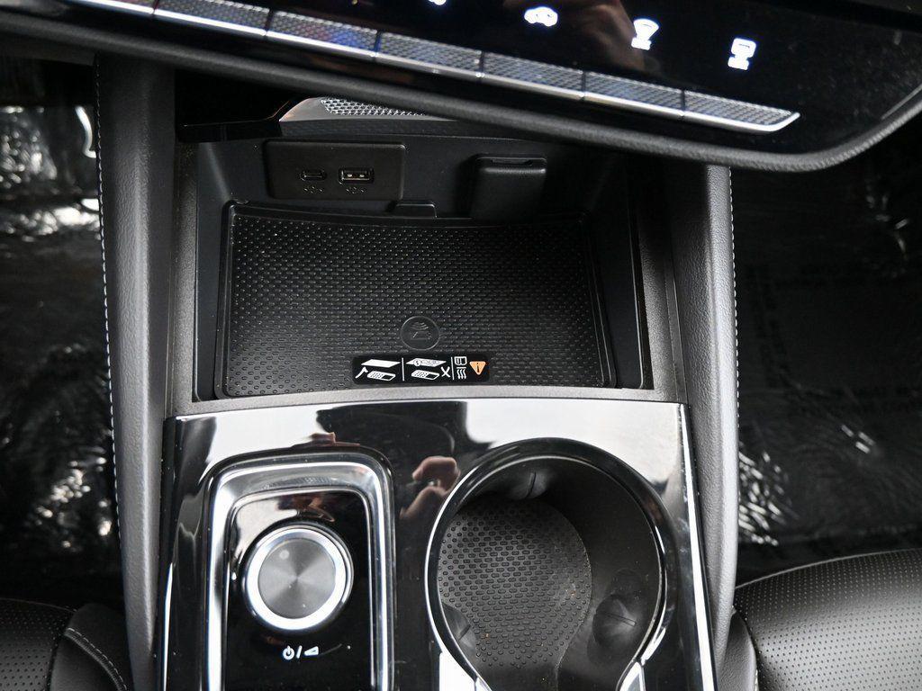 used 2025 Buick Envision car, priced at $27,990