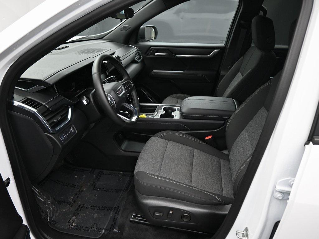 used 2025 GMC Acadia car, priced at $32,990