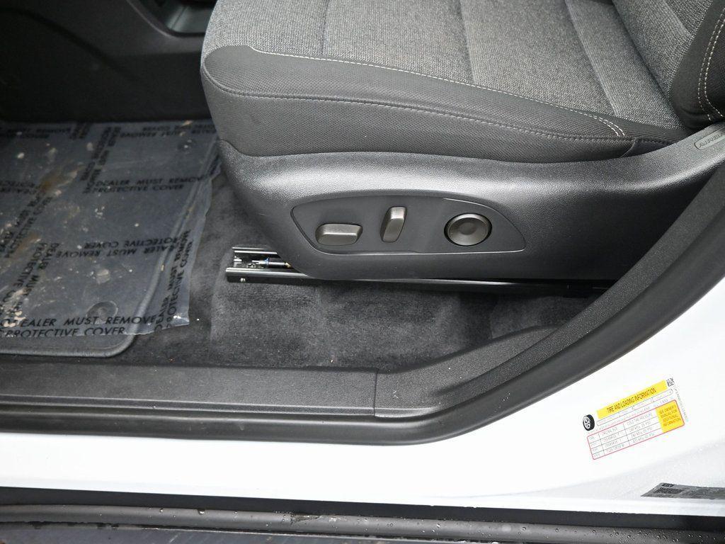 used 2025 GMC Acadia car, priced at $32,990