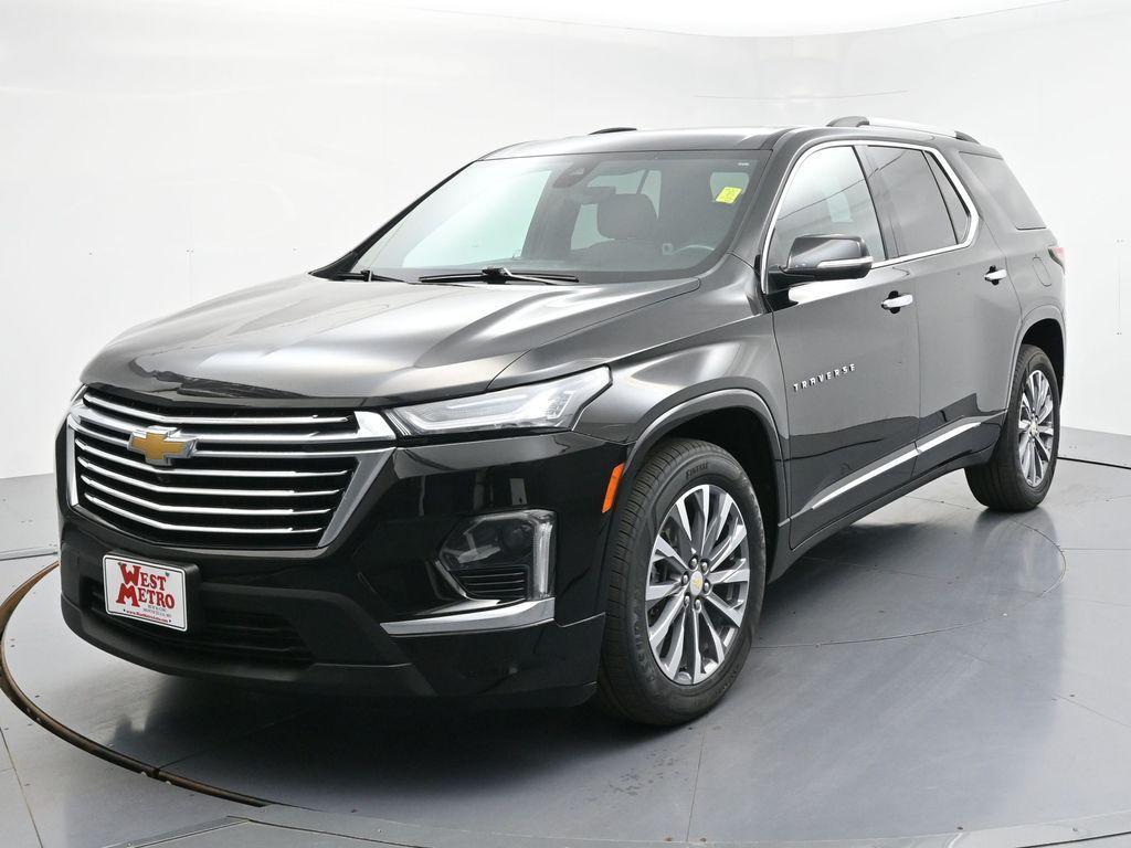 used 2022 Chevrolet Traverse car, priced at $32,990