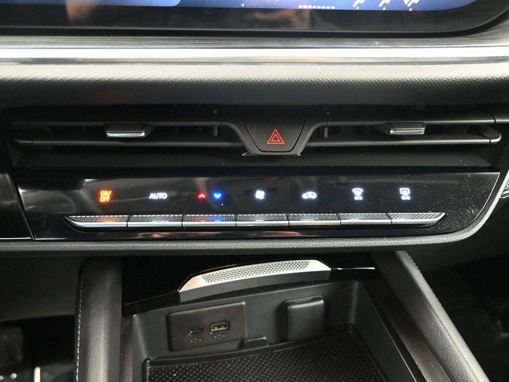 used 2025 Buick Envision car, priced at $27,990