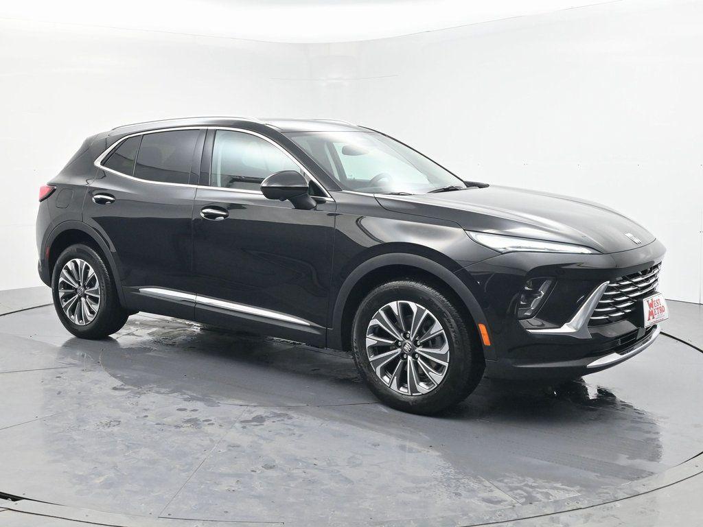 used 2025 Buick Envision car, priced at $28,990