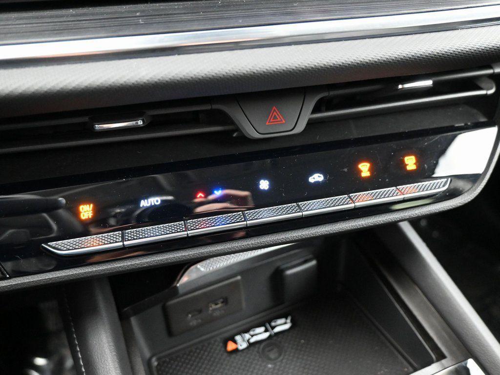 used 2025 Buick Envision car, priced at $28,990