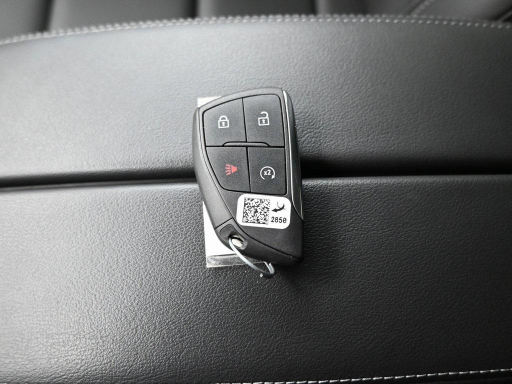 used 2025 Buick Envision car, priced at $28,490