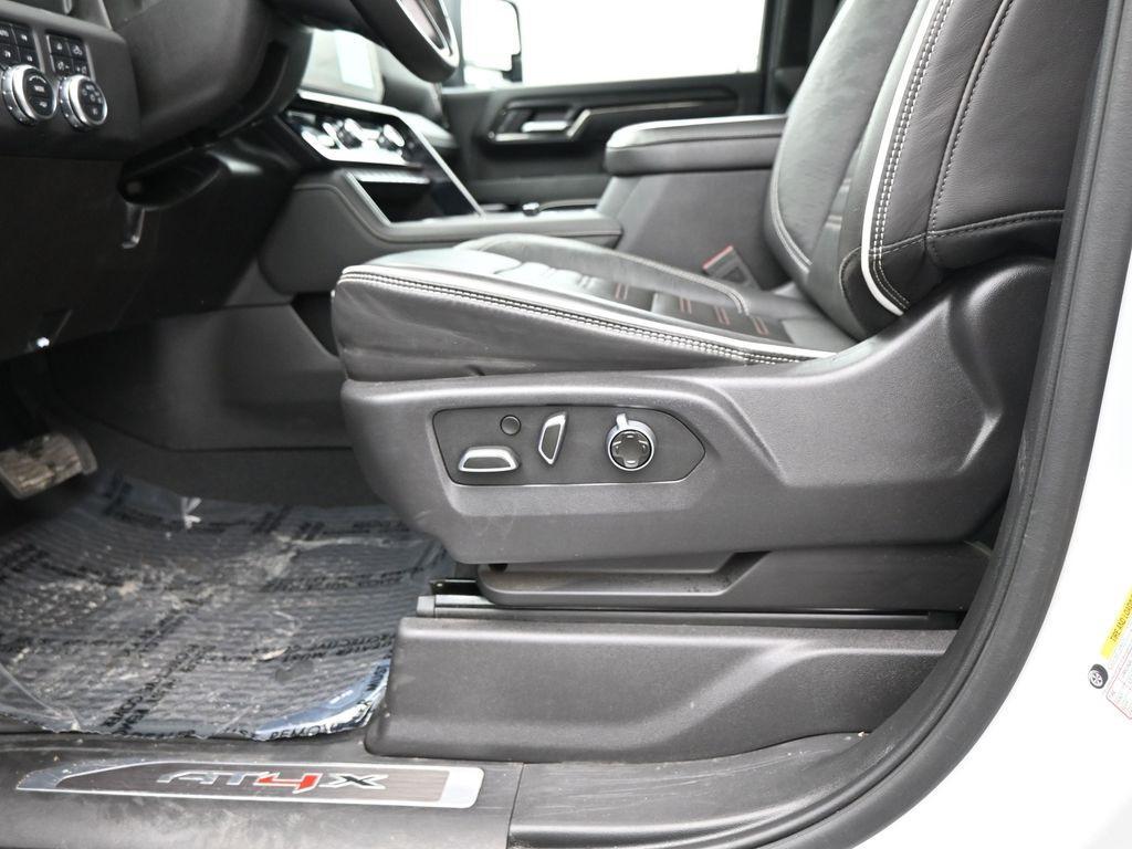 used 2025 GMC Sierra 2500 car, priced at $79,990