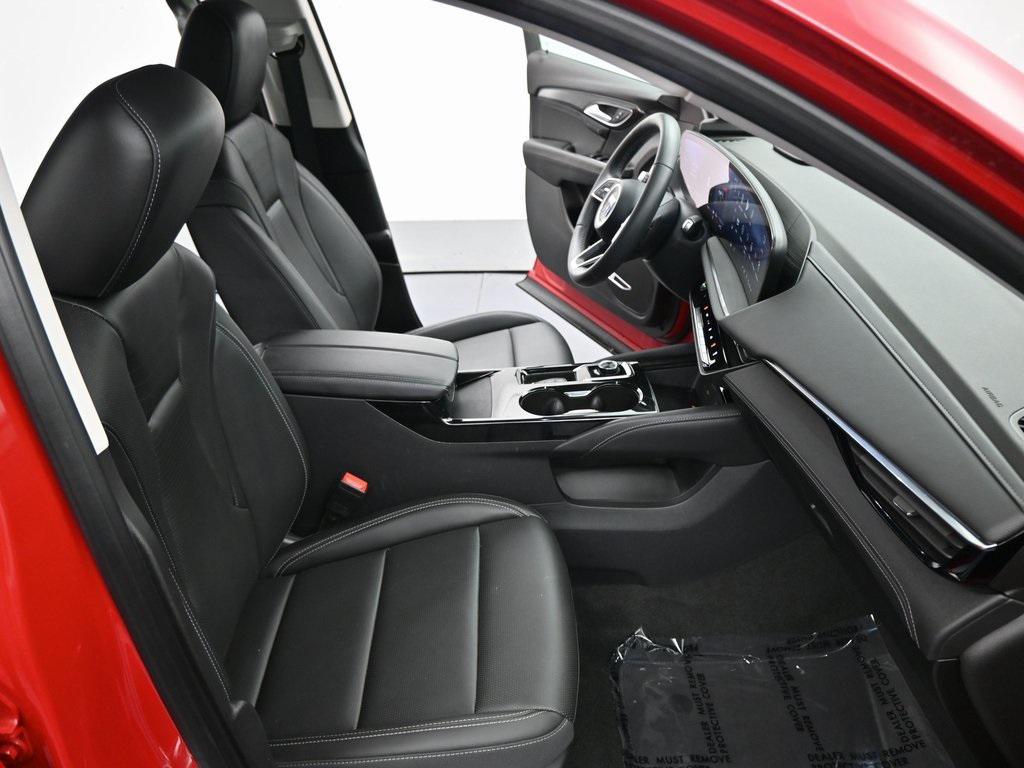 used 2025 Buick Envision car, priced at $28,490