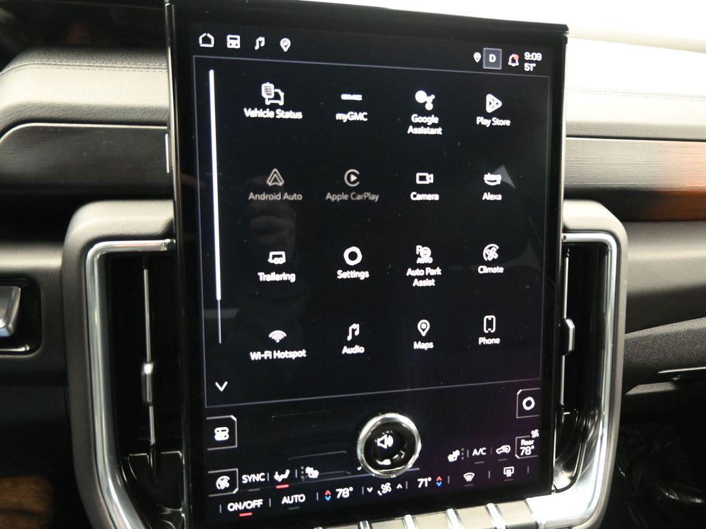 used 2025 GMC Yukon car, priced at $73,990