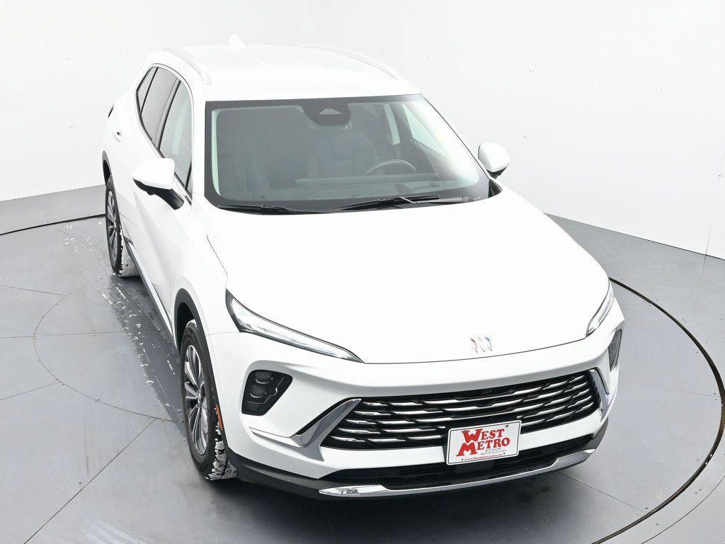 used 2025 Buick Envision car, priced at $28,490