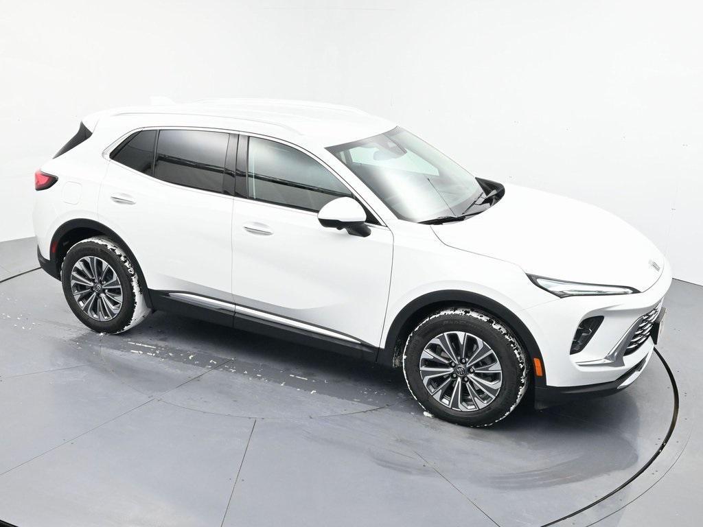 used 2025 Buick Envision car, priced at $28,990