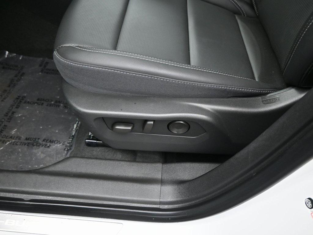 used 2025 Buick Envision car, priced at $28,990