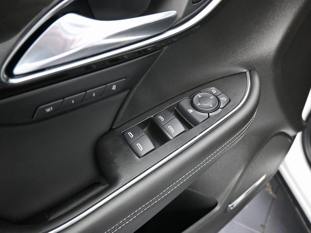 used 2025 Buick Envision car, priced at $28,990