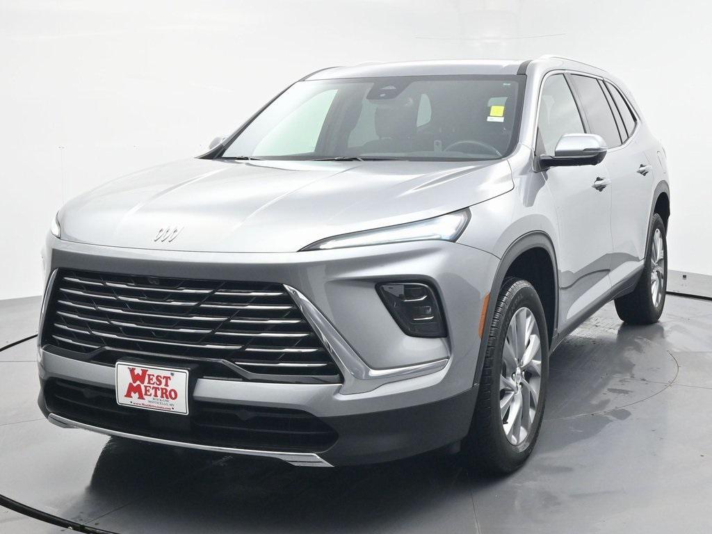 used 2025 Buick Enclave car, priced at $37,990