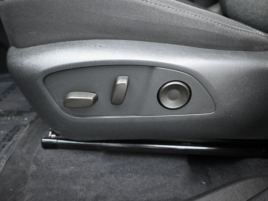 used 2025 GMC Acadia car, priced at $33,490