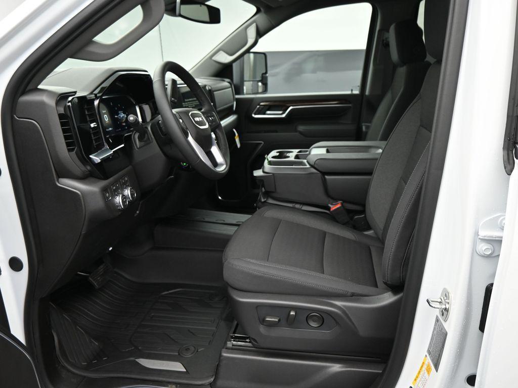 new 2026 GMC Sierra 3500 car, priced at $75,169