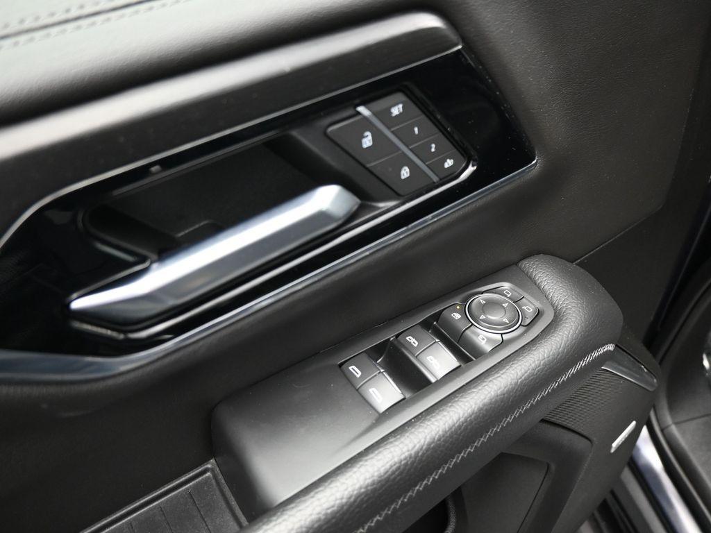 used 2025 GMC Yukon XL car, priced at $70,990