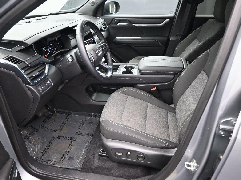 used 2025 GMC Acadia car, priced at $33,490