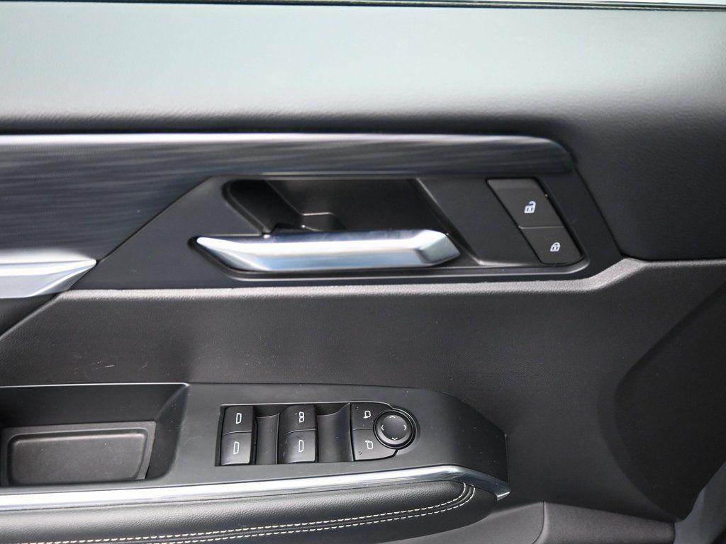 used 2025 GMC Acadia car, priced at $33,490